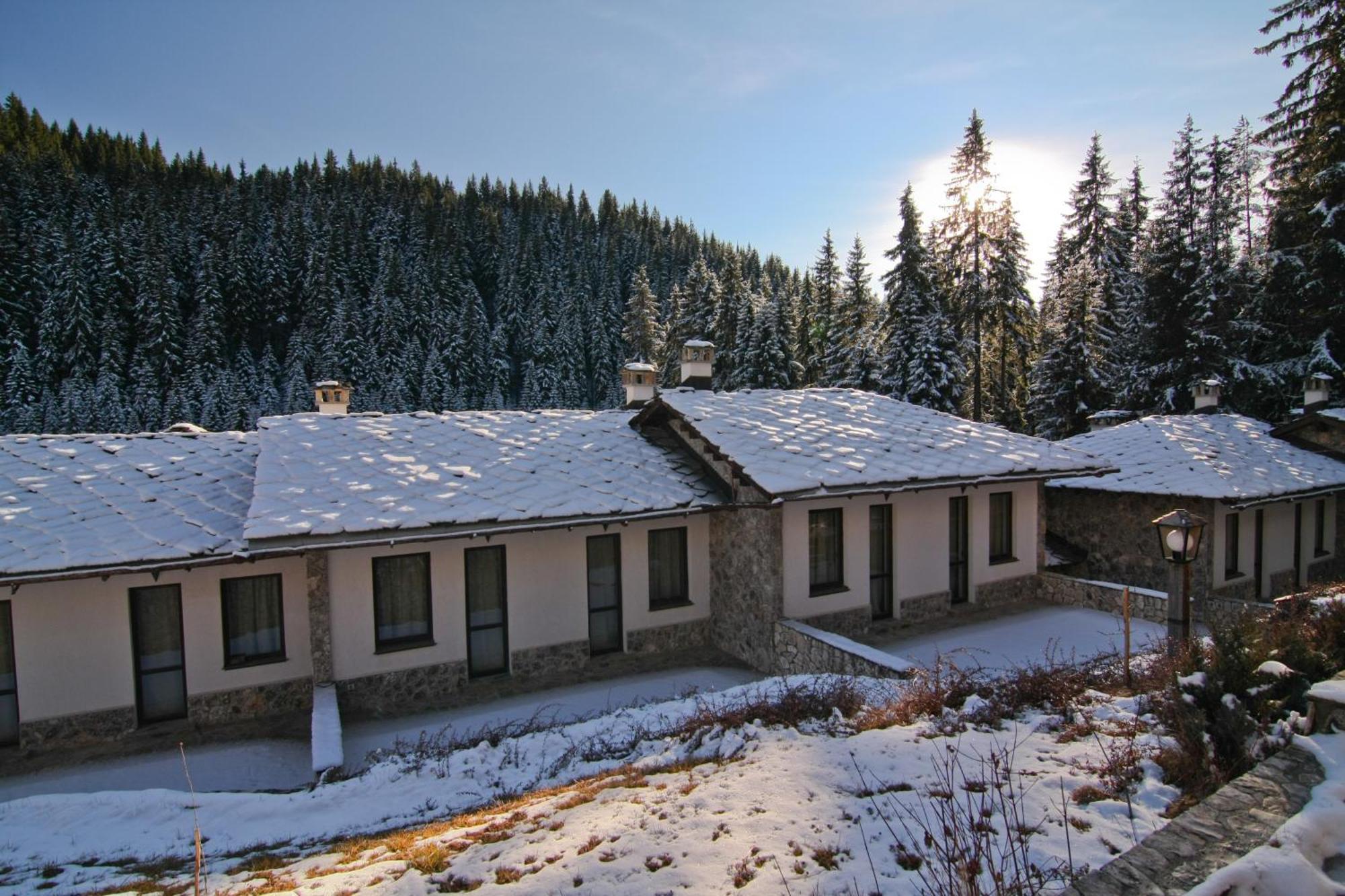 Holiday Village Kochorite Pamporovo Exterior photo